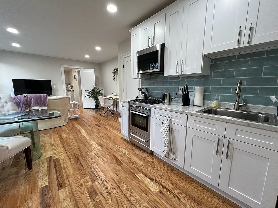 1st image of 18 Mechanic St APT 2