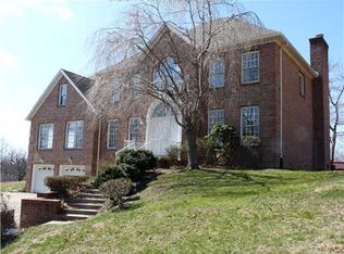 141 Whispering Woods Rd, Charleston, WV 25304