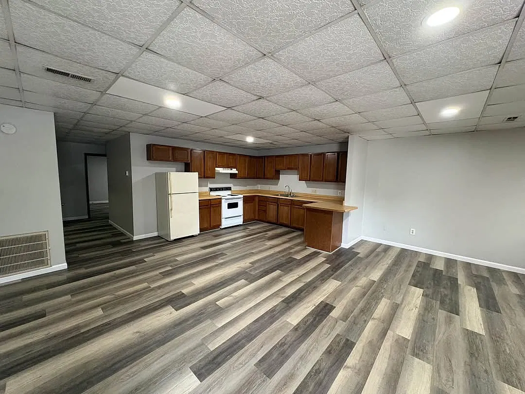 2204 N SR 257, Apt. #3 - 1 — Photo 1