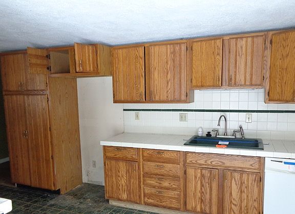 4th image of 701 Poplar Ave