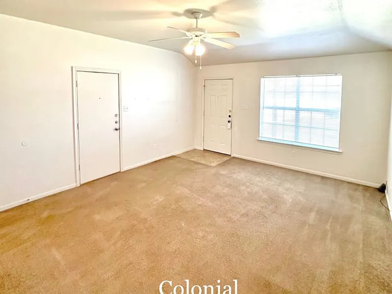 1627 Yuma Trl #A — Photo 4