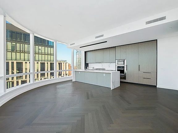 5th image of 111 Murray St #33W