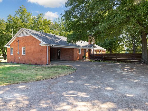 3rd image of 1465 Dawson Rd