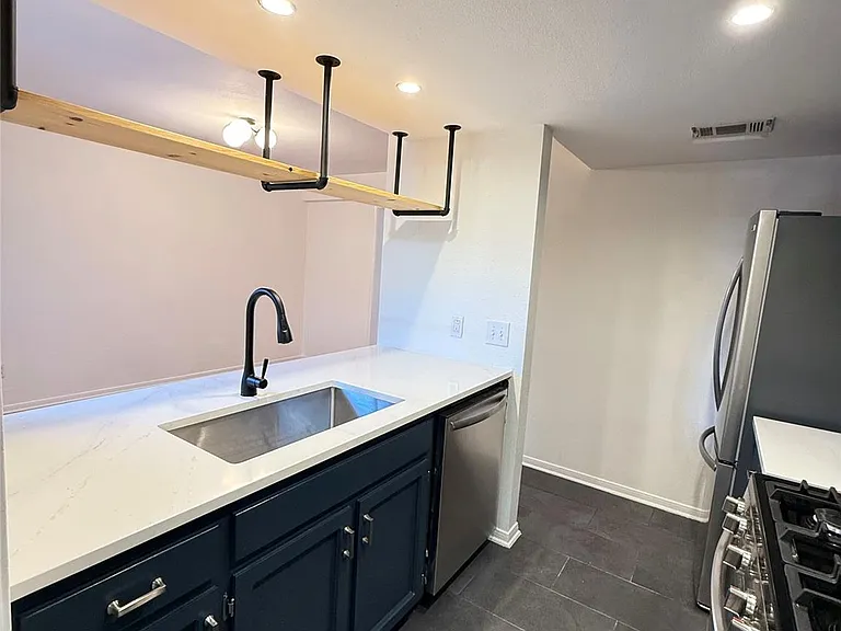 1904 Goodrich Ave #2 — Photo 6