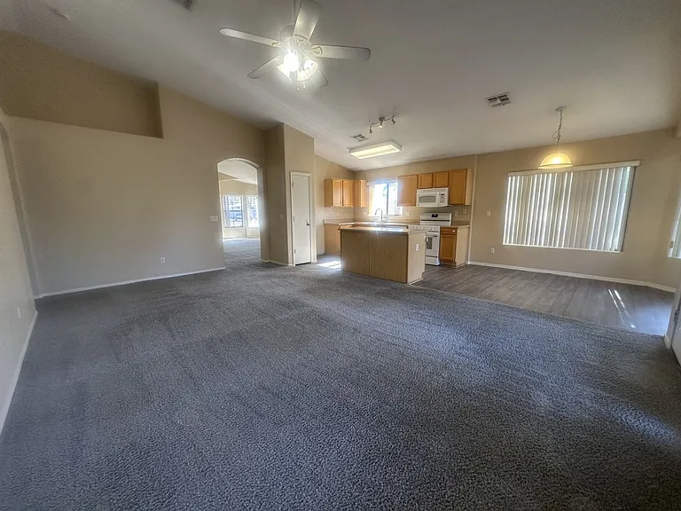 3285 E Ford Ave — Photo 11