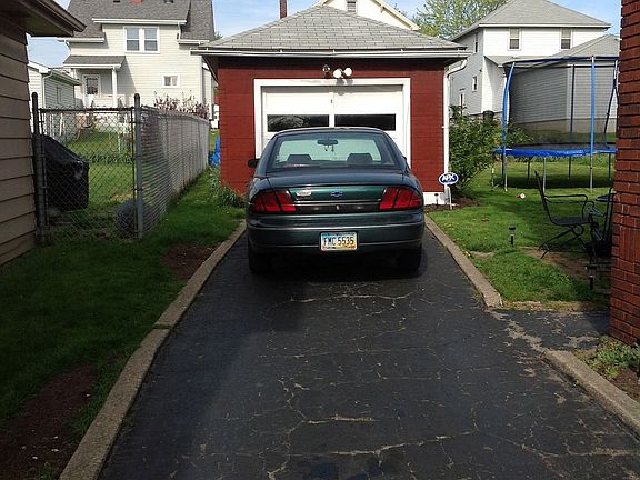 5th image of 412 Manchester Ave