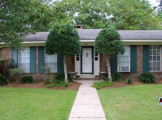 1805 Jewel St, Waynesboro, MS 39367