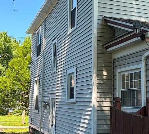 3rd image of 664 N Ellsworth Ave
