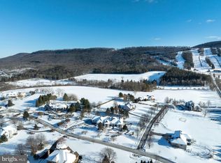 220 Mount Pleasant Dr, Boalsburg, PA 16827