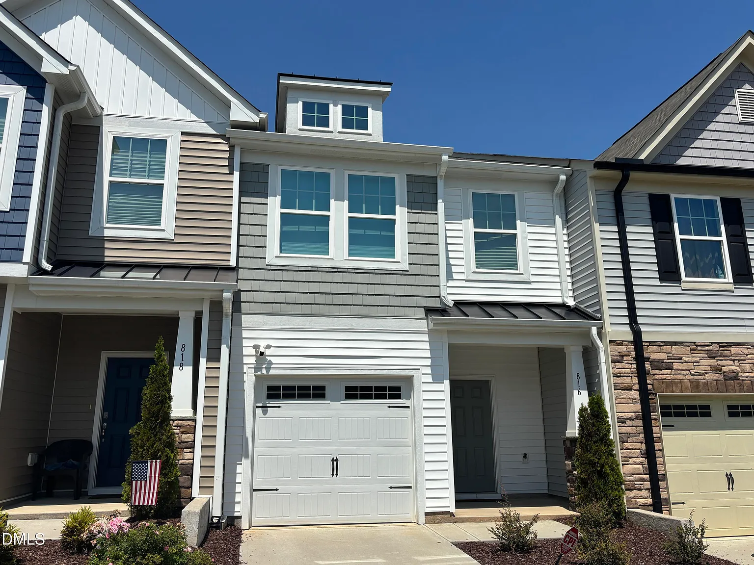 3 bed, 2.5 bath, 1668 sqft, $1,800 — Photo 2