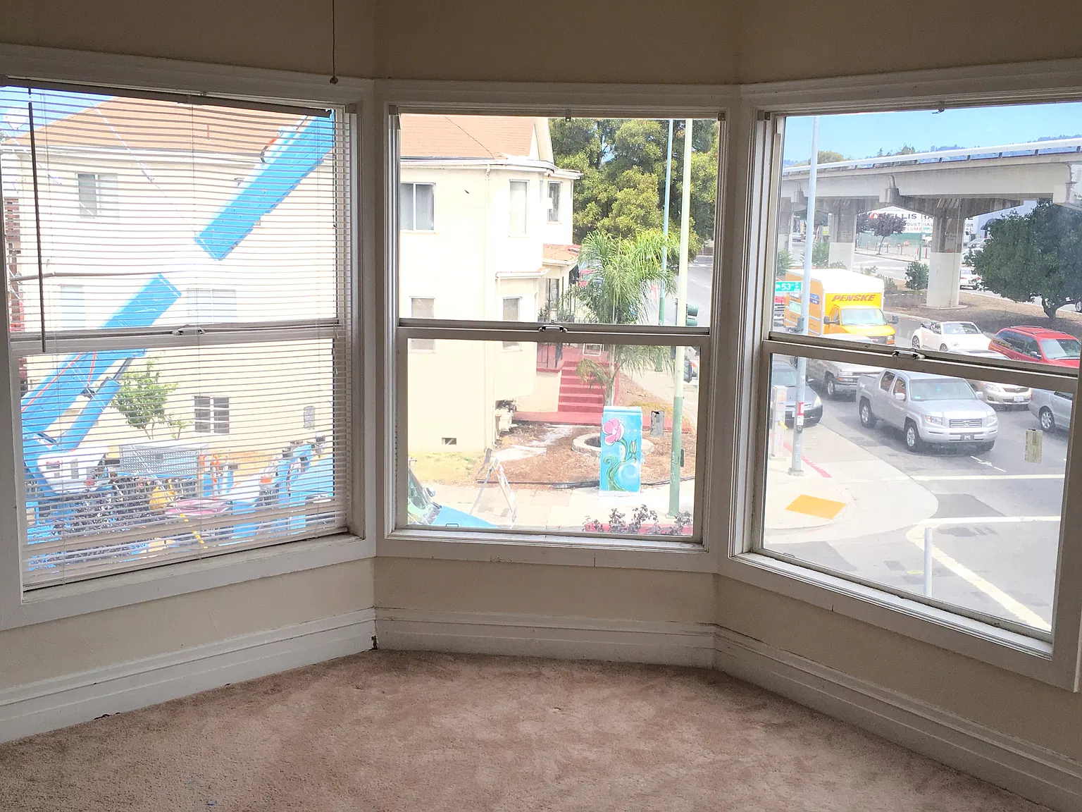 1 bed, 675 sqft, $2,300 — Photo 2