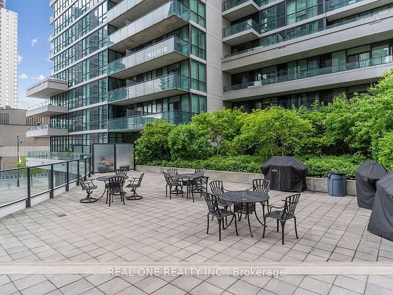 16 Harbour St #3511 — Photo 45
