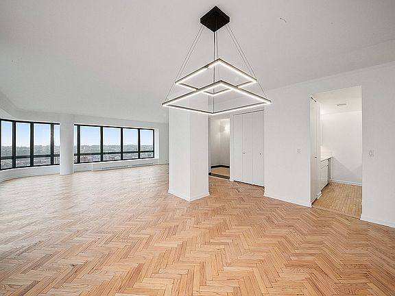 4th image of 530 E 76th St #30EG