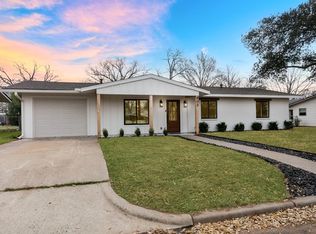 803 Sunset St, Fredericksburg, TX 78624