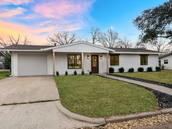 803 Sunset St, Fredericksburg, TX 78624