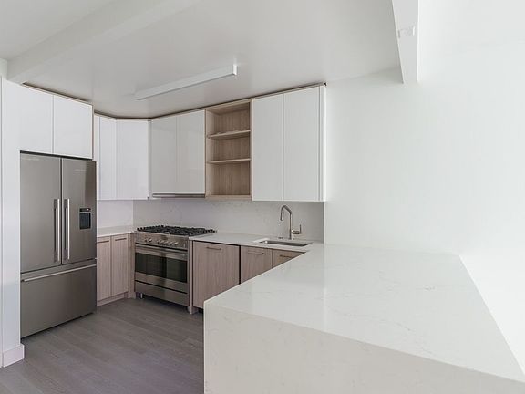 3rd image of 101 W End Ave APT 9N