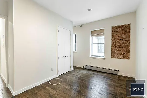 Rented by Bond New York | media 4