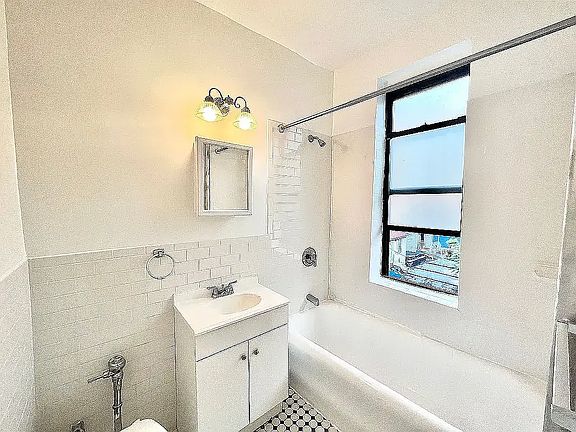 5th image of 41-26 73rd St #B41