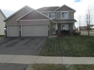 114 Arabian Ave E, Shakopee, MN 55379