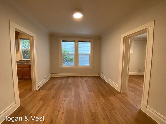 4th image of 1120 Jackson St APT 4