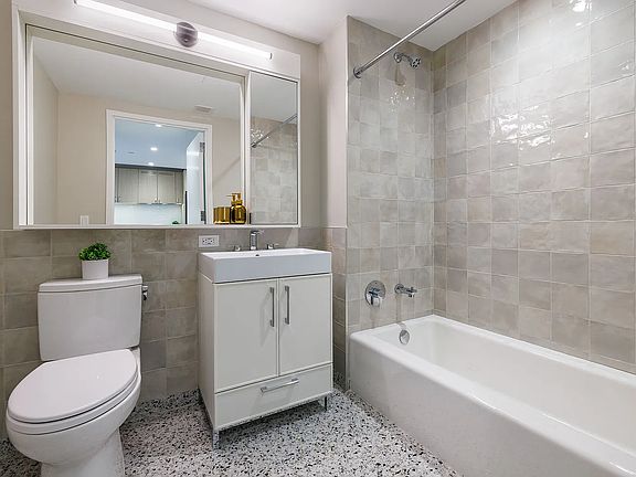 5th image of 266 W 96th St #1205