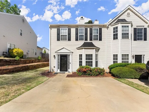 4647 Crawford Oaks Dr, Oakwood, GA 30566