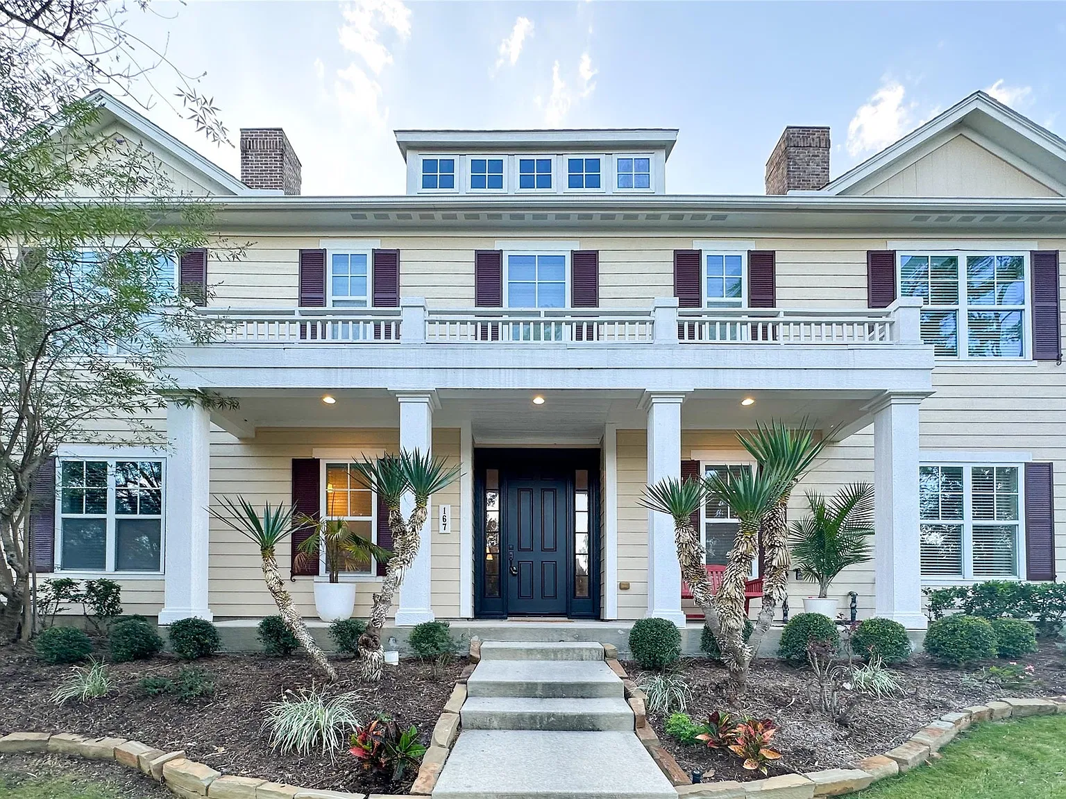 3 bed, 2.5 bath, 1977 sqft, $3,300 — Photo 1