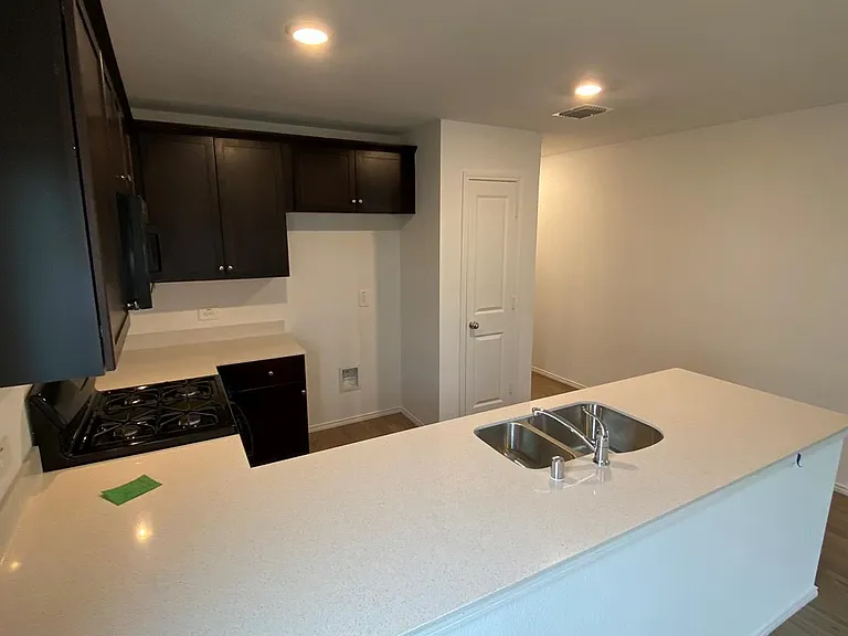 2504 Coronado Way — Photo 4