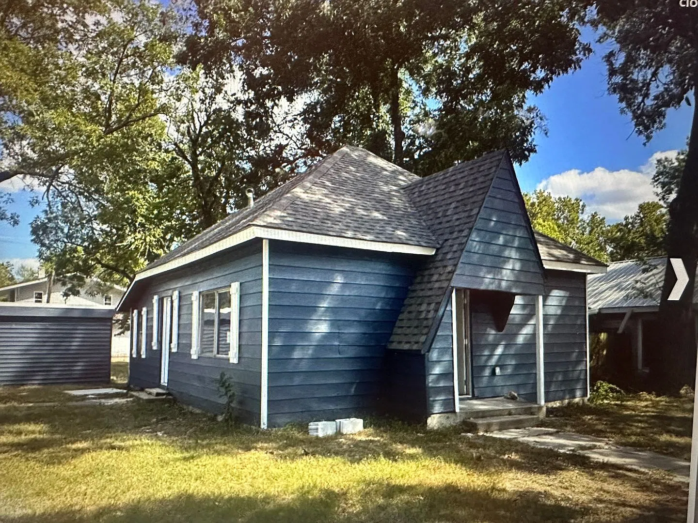 2 Bedroom 1.5 Bath Home for Rent — Photo 1