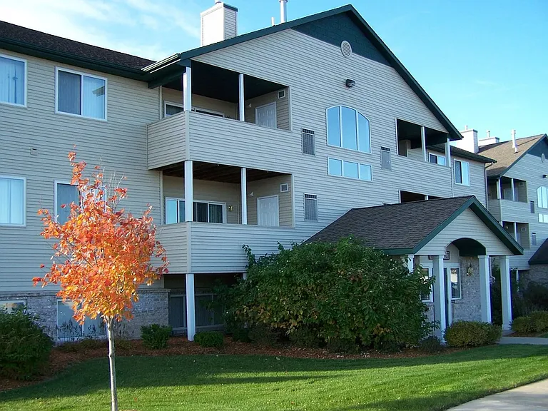 8623 S Jasonville Ct SE #8623 — Photo 1