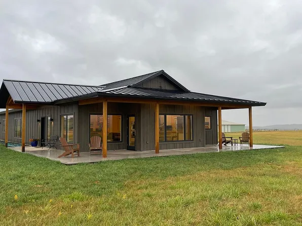 64 Golden Willow Rd, Lander, WY 82520