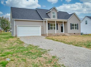 225 Peach St, Baxter, TN 38544