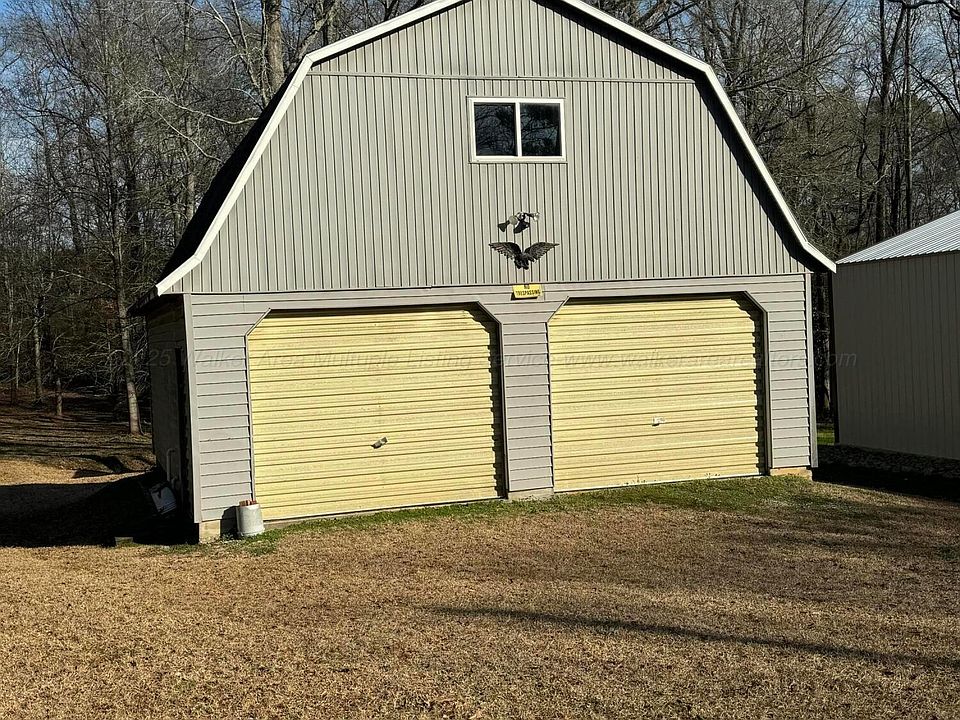 2nd image of 310 Sunrise Rd