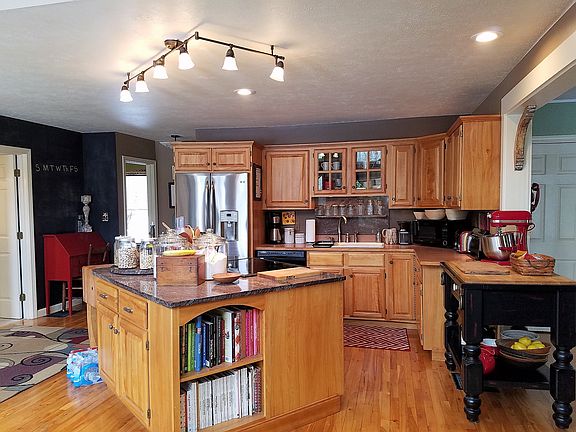 5th image of 20 Trenton Pl