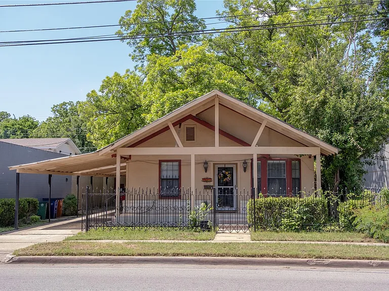 2607 E Cesar Chavez St — Photo 11