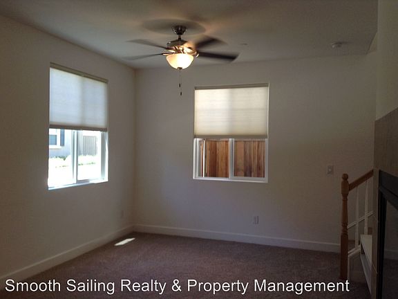 5th image of 44 Crystalwood Cir