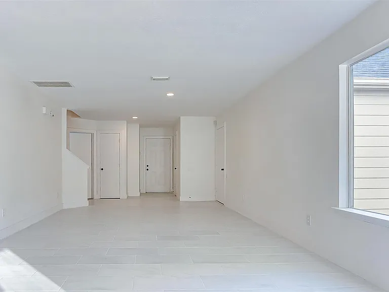 21892 Silver Oak Ct — Photo 8