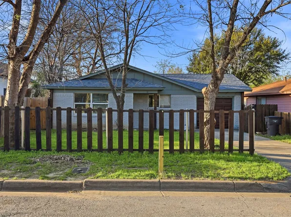 1044 E Cantey St, Fort Worth, TX 76104