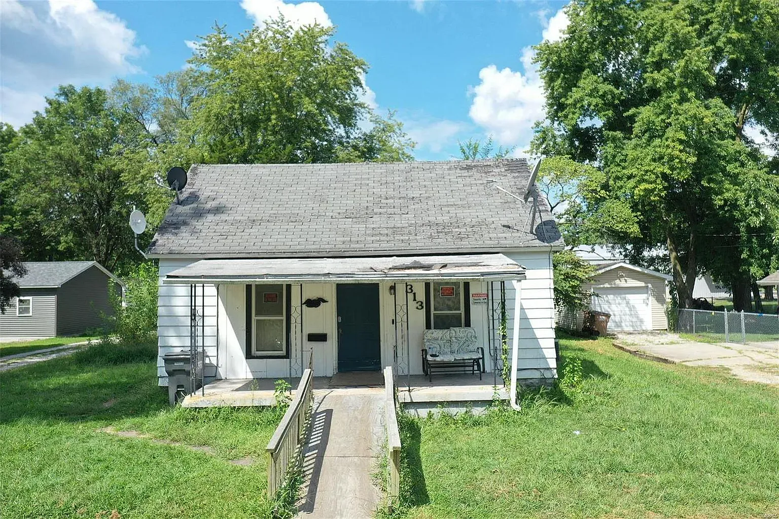 2 bed, 1000 sqft, $600 — Photo 1
