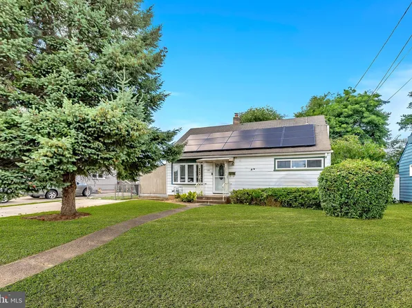 139 E Evesham Rd, Runnemede, NJ 08078