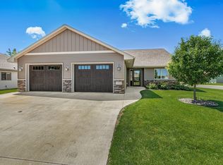 101 Barry Loop NW, Richmond, MN 56368