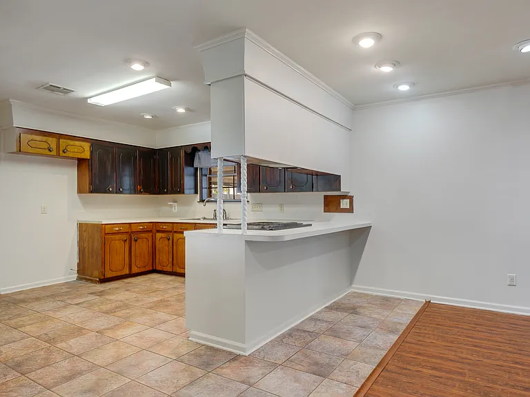 113 Aberdeen Dr — Photo 9