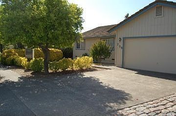 3rd image of 725 Verano Ave