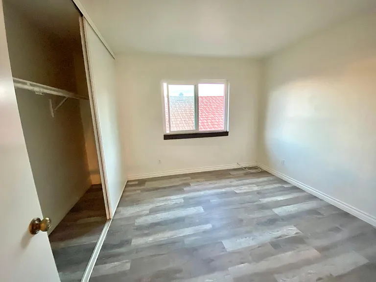 12900 Pan Am Blvd — Photo 21