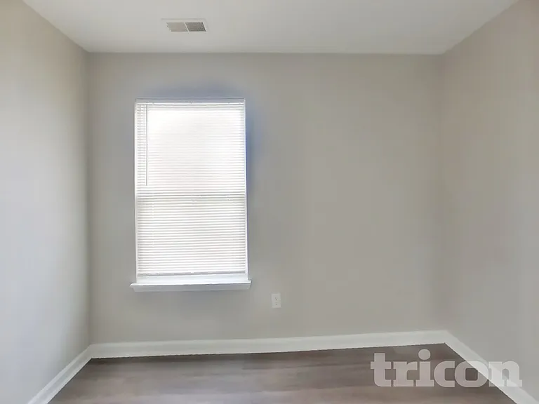 703 Sweet Creek Dr — Photo 12
