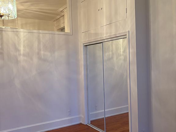 4th image of 1822 Green St #2REAR