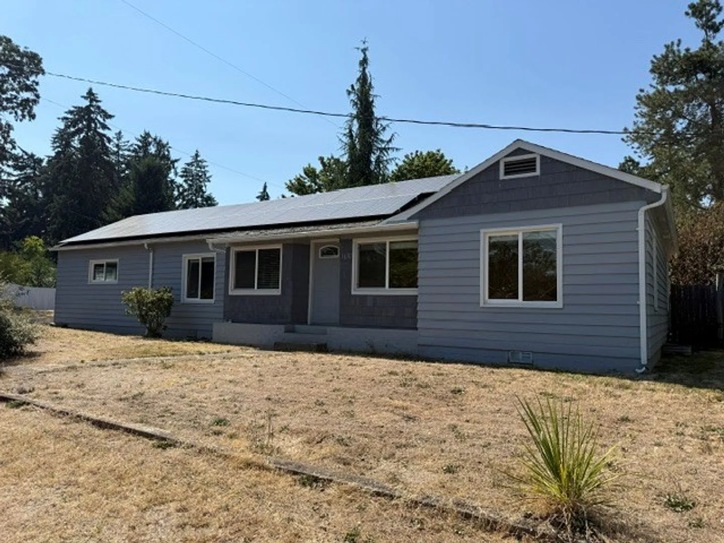 3 Bedroom West Salem House w/ Large Fenced Backyard — Photo 4
