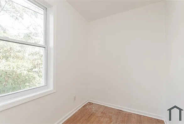 255 E Elkhart St — Photo 15