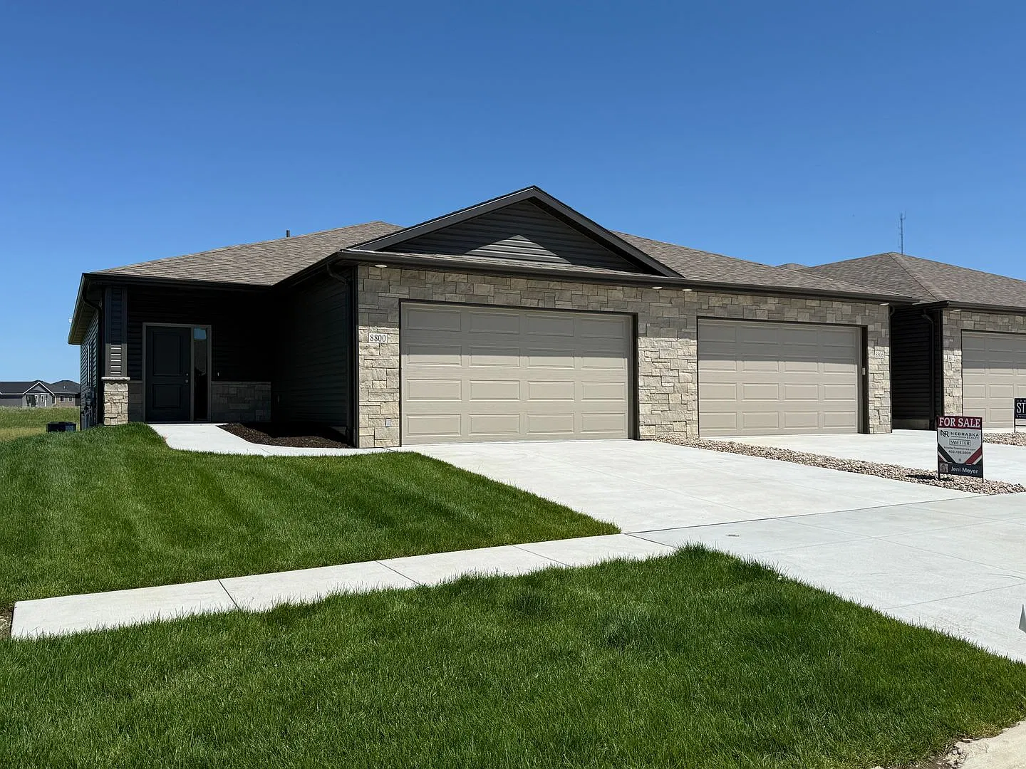 Ranch 3 bedroom/3 bath townhome in SE Lincoln — Photo 1