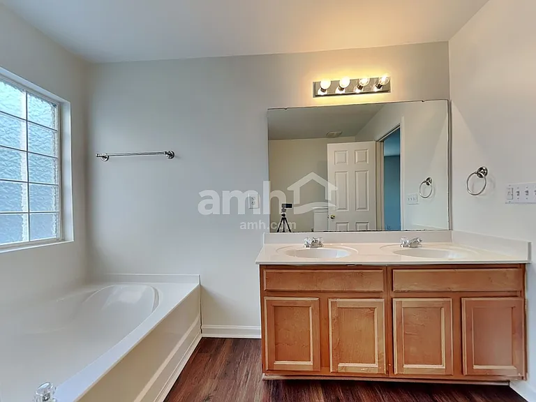 2811 Marville Ct — Photo 13